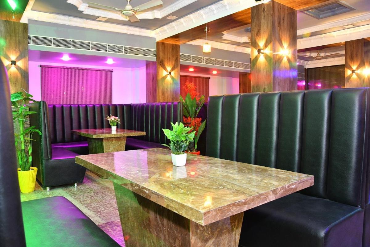 Ganpati Plaza Hotel Аджмер Екстериор снимка